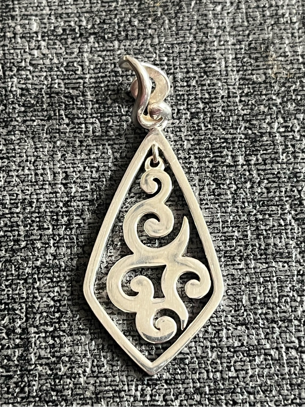 Silpada 925 pendant